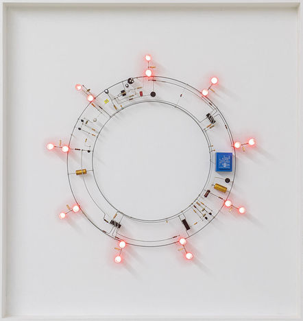 Peter Vogel | KREISLAUF | 2015 | Interaktives Wandrelief | 54 x 51.5 cm 